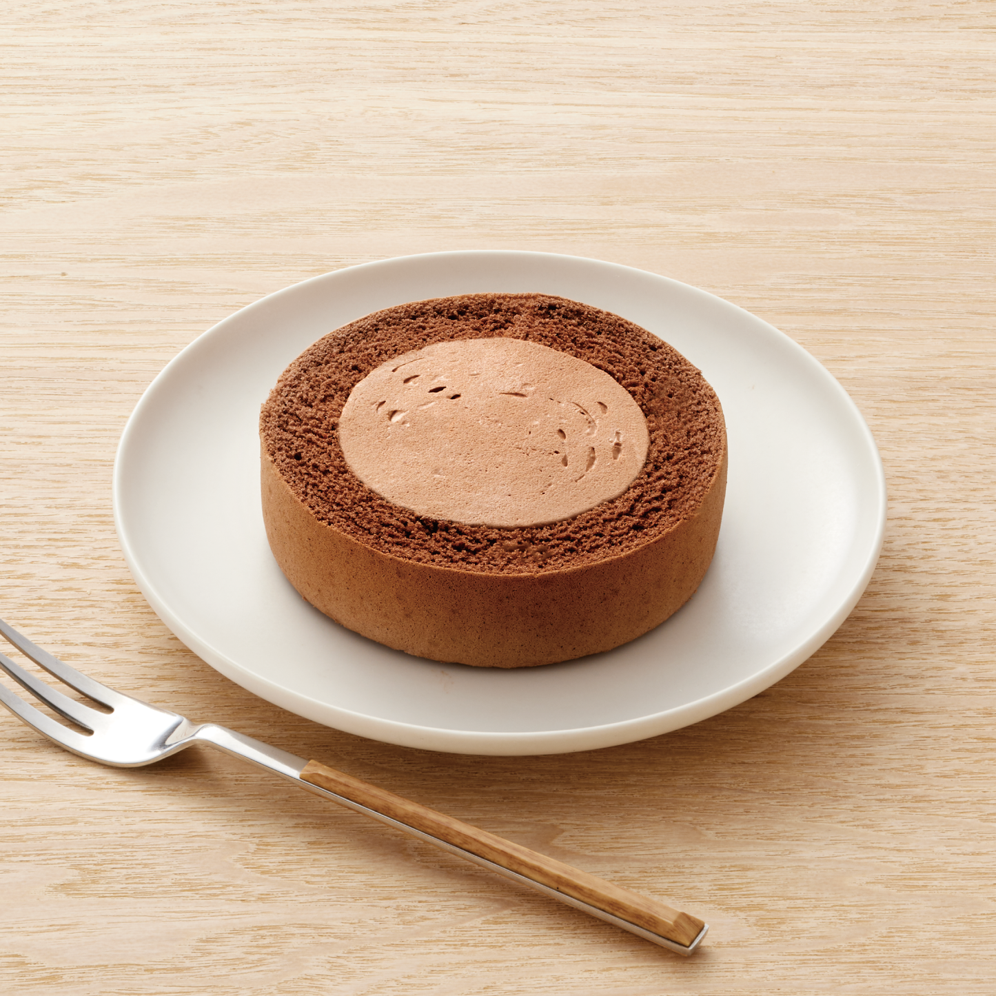 ふんわりロールケーキ豆乳クリーム仕立て チョコ