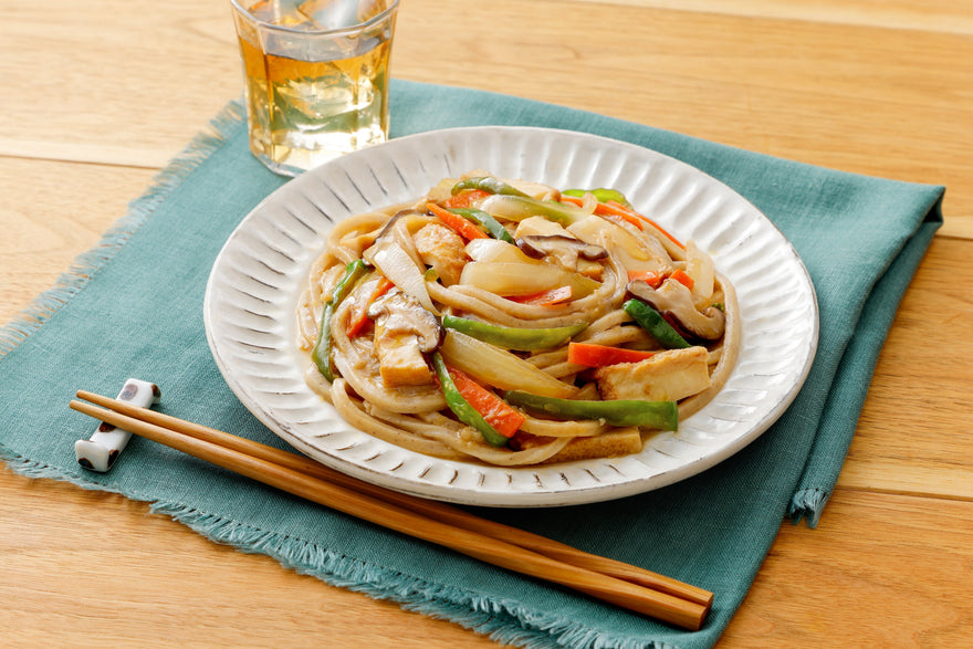 野菜たっぷり！ しょうが香る厚揚げ焼きうどん